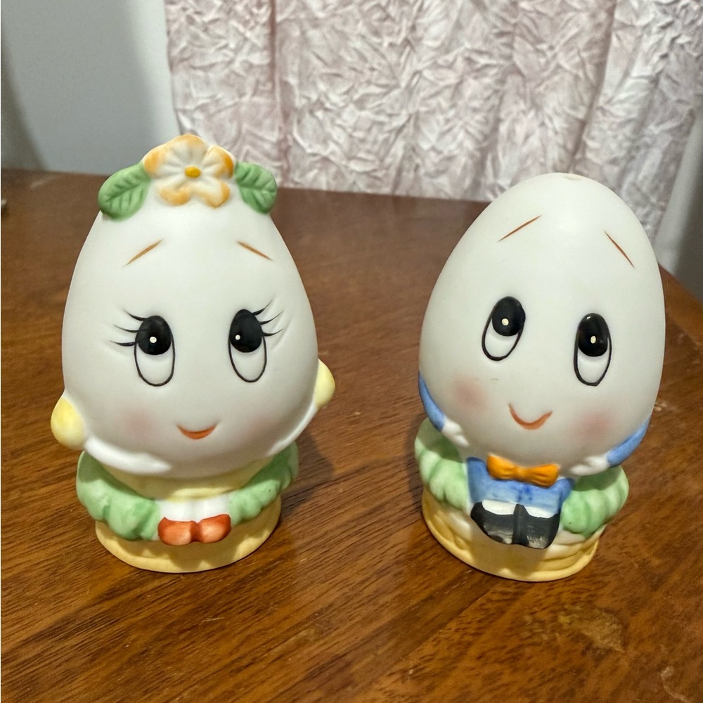 Vintage Mr. & Mrs. Humpty Dumpty S&P Shakers